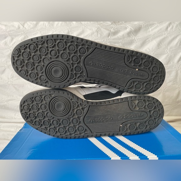 Mens Adidas Forum Mid sneakers - Picture 8 of 10
